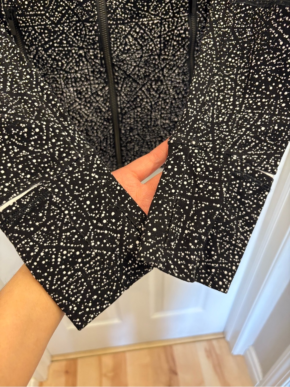 LULULEMON Define Jacket - Picture 4 of 6